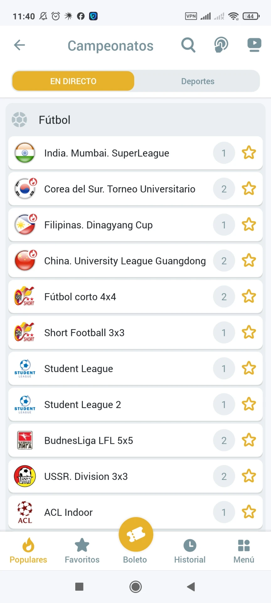 Visite a página de apostas em futebol no aplicativo Melbet.